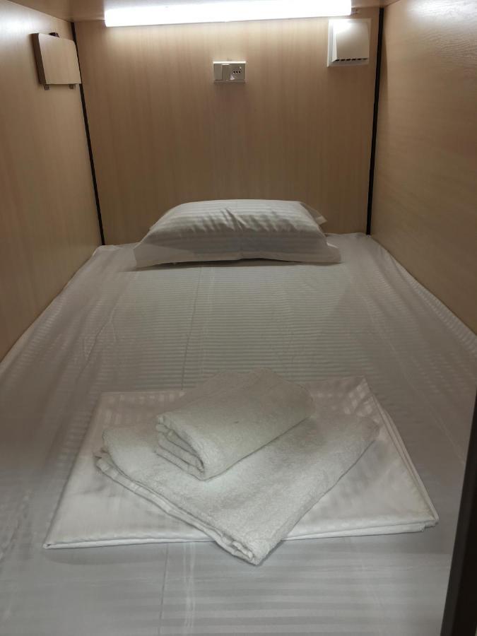 יירבאן Bonvenon Capsule Hostel מראה חיצוני תמונה