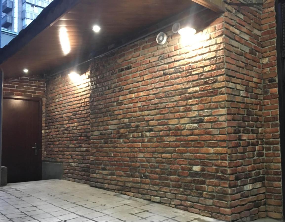 יירבאן Bonvenon Capsule Hostel מראה חיצוני תמונה
