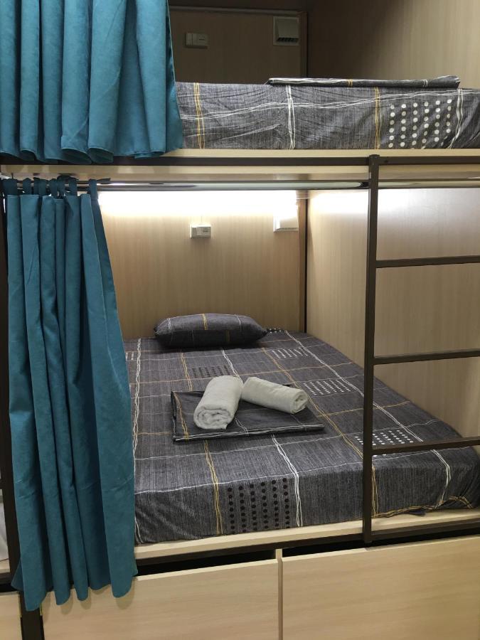 יירבאן Bonvenon Capsule Hostel מראה חיצוני תמונה