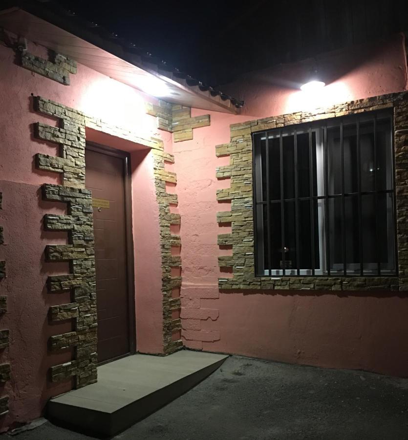 יירבאן Bonvenon Capsule Hostel מראה חיצוני תמונה