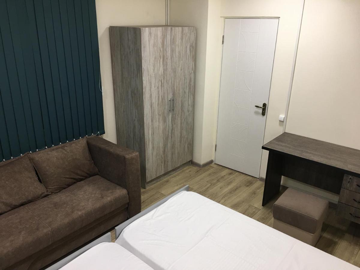 יירבאן Bonvenon Capsule Hostel מראה חיצוני תמונה