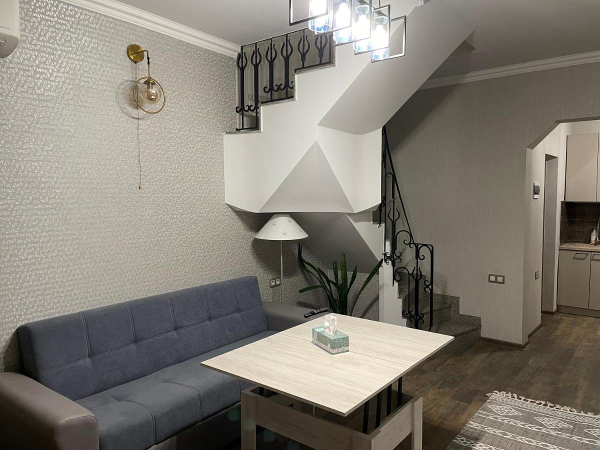 יירבאן Bonvenon Capsule Hostel מראה חיצוני תמונה