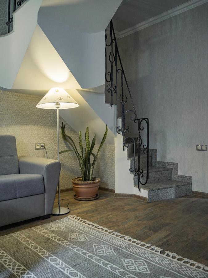 יירבאן Bonvenon Capsule Hostel מראה חיצוני תמונה